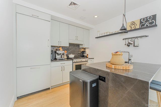 554 4th Avenue 7B, Brooklyn, NY 11215