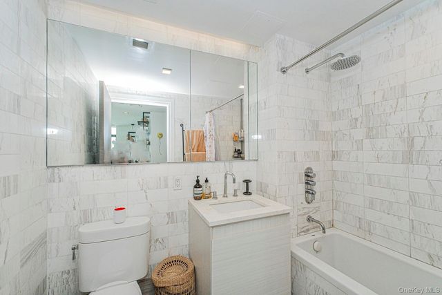 554 4th Avenue 7B, Brooklyn, NY 11215