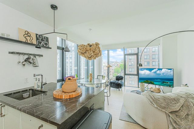 554 4th Avenue 7B, Brooklyn, NY 11215