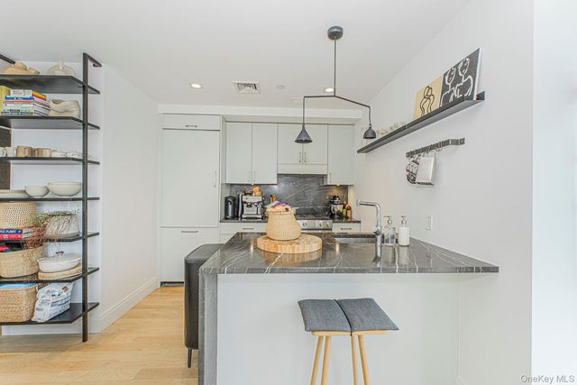 554 4th Avenue 7B, Brooklyn, NY 11215