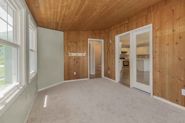 5501 Golfview Avenue N, Oakdale, MN 55128
