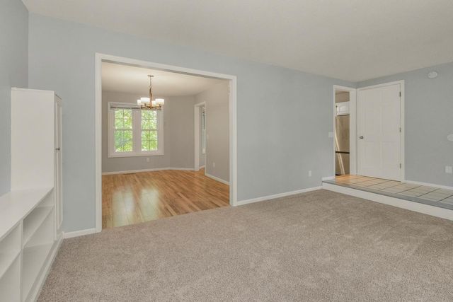5501 Golfview Avenue N, Oakdale, MN 55128