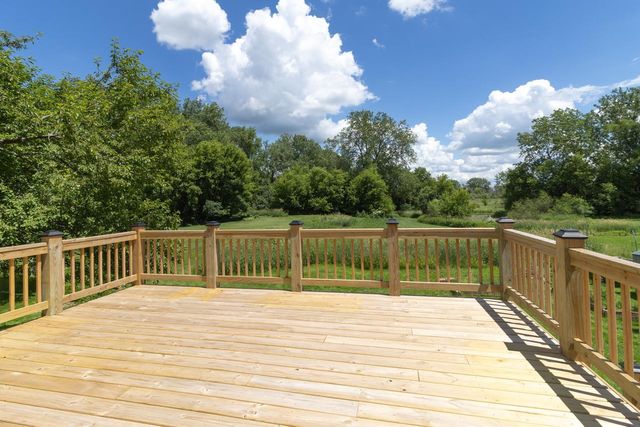 5501 Golfview Avenue N, Oakdale, MN 55128