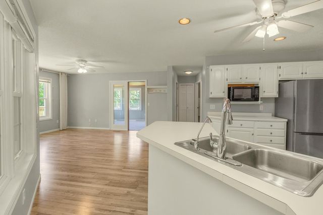 5501 Golfview Avenue N, Oakdale, MN 55128