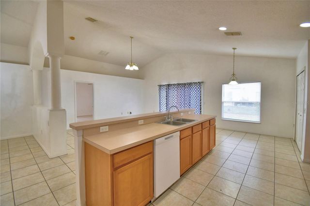 662 BASINGSTOKE COURT, Kissimmee, FL 34758