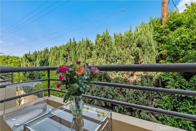 4128 Whitsett, Studio City, CA 91604