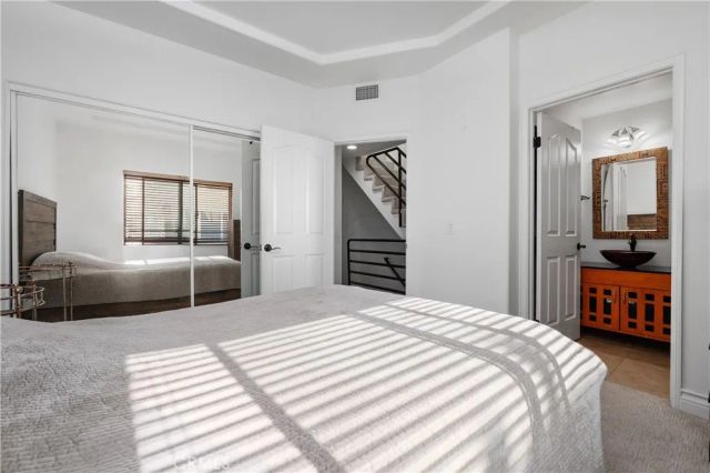 4128 Whitsett, Studio City, CA 91604