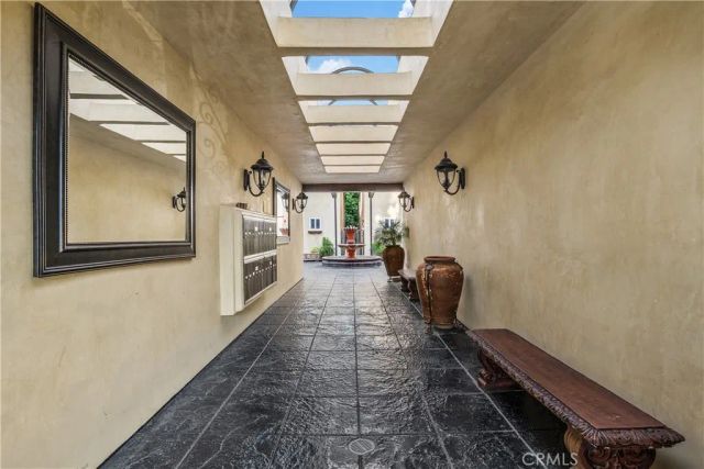 4128 Whitsett, Studio City, CA 91604