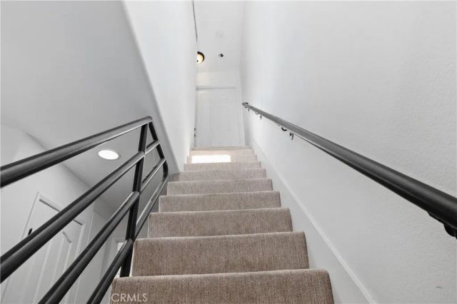4128 Whitsett, Studio City, CA 91604