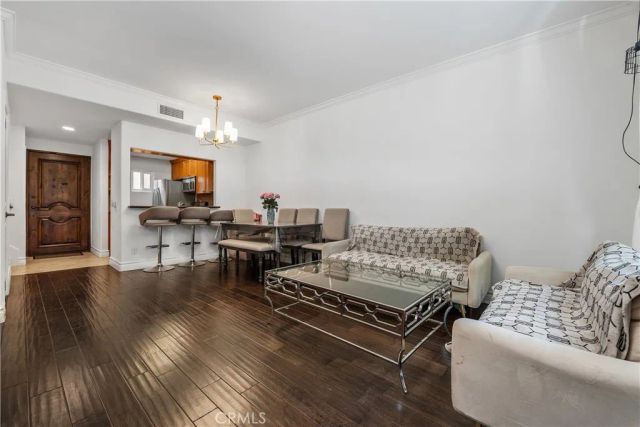 4128 Whitsett, Studio City, CA 91604