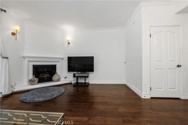 4128 Whitsett, Studio City, CA 91604