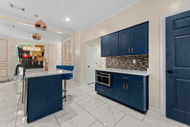 6683 KIRBY OAKS LN, Memphis, TN 38119