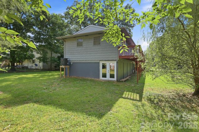 65 Spencer Street, Clyde, NC 28721