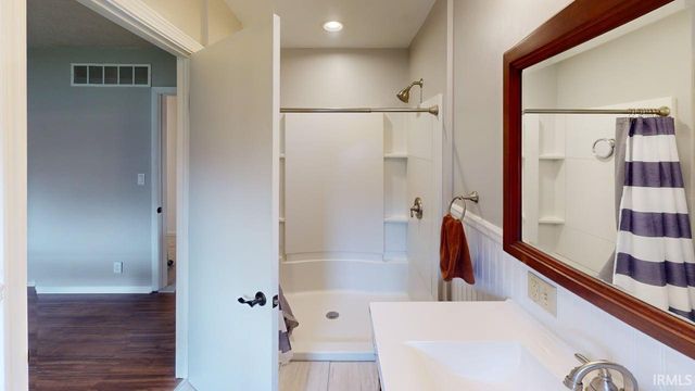 4386 E Luse Road, Monticello, IN 47960