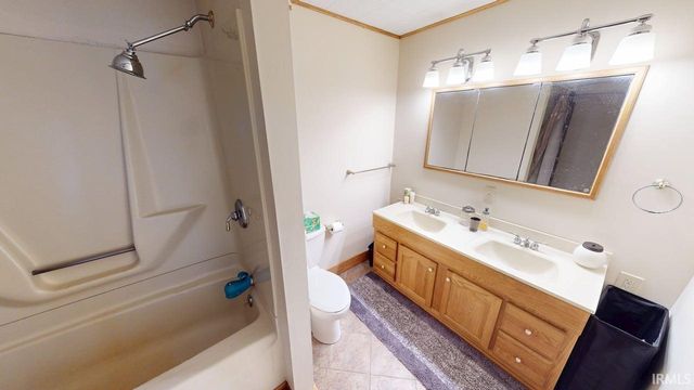 4386 E Luse Road, Monticello, IN 47960