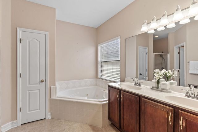 3342 Cameron Chase Drive, Tallahassee, FL 32309