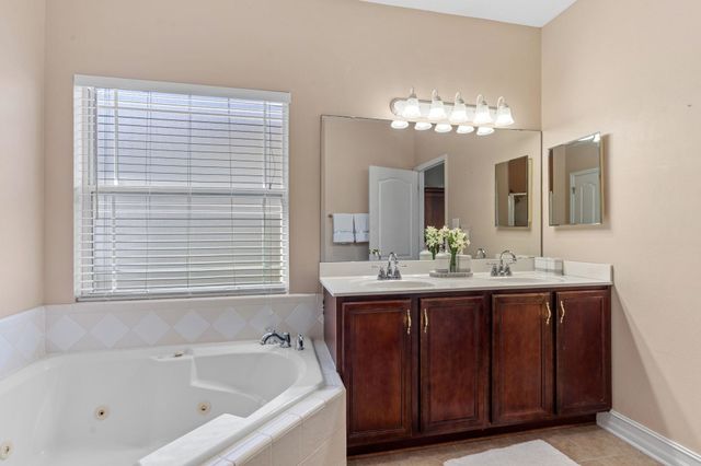 3342 Cameron Chase Drive, Tallahassee, FL 32309