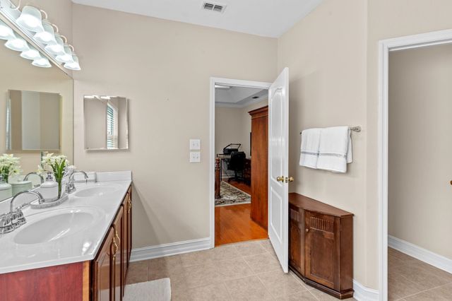 3342 Cameron Chase Drive, Tallahassee, FL 32309