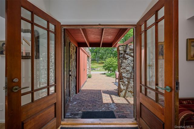 2 Cannon Hill Road, Tuxedo Park, NY 10987