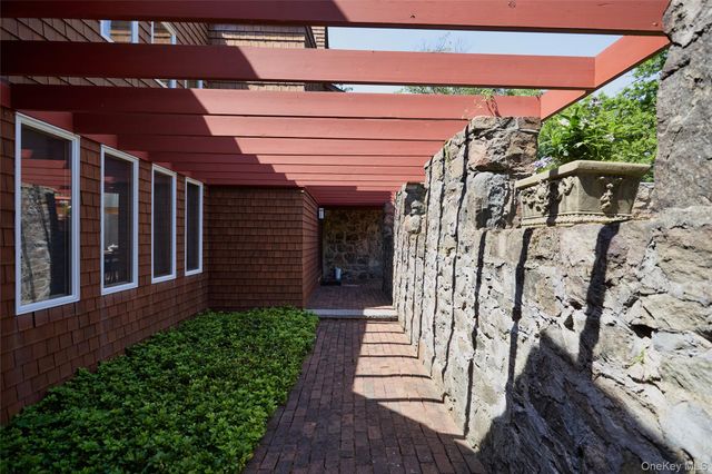 2 Cannon Hill Road, Tuxedo Park, NY 10987