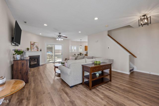 337 Texanna Way, Holly Springs, NC 27540