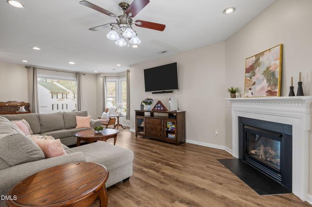 337 Texanna Way, Holly Springs, NC 27540