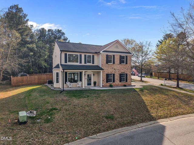 337 Texanna Way, Holly Springs, NC 27540