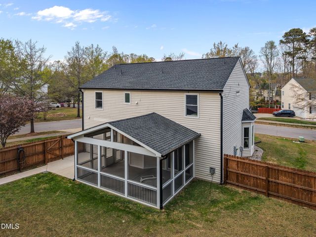 337 Texanna Way, Holly Springs, NC 27540