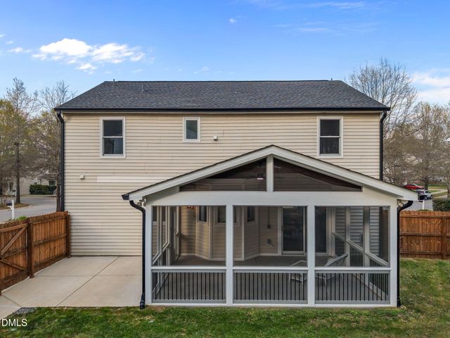 337 Texanna Way, Holly Springs, NC 27540