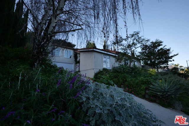 11282 Dona Lola Drive, Studio City (los Angeles), CA 91604