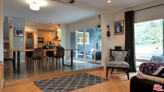 11282 Dona Lola Drive, Studio City (los Angeles), CA 91604