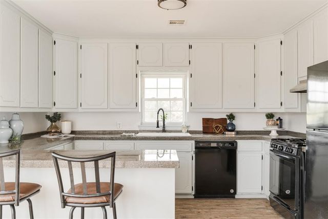 13301 Spruce Valley Drive, Jones, OK 73049