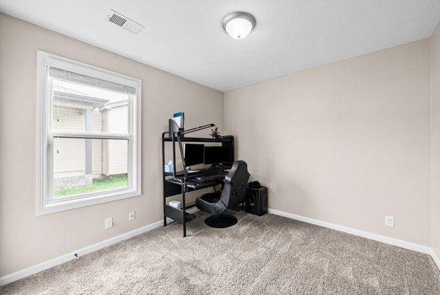 1292 Freedom Dr, Clarksville, TN 37042
