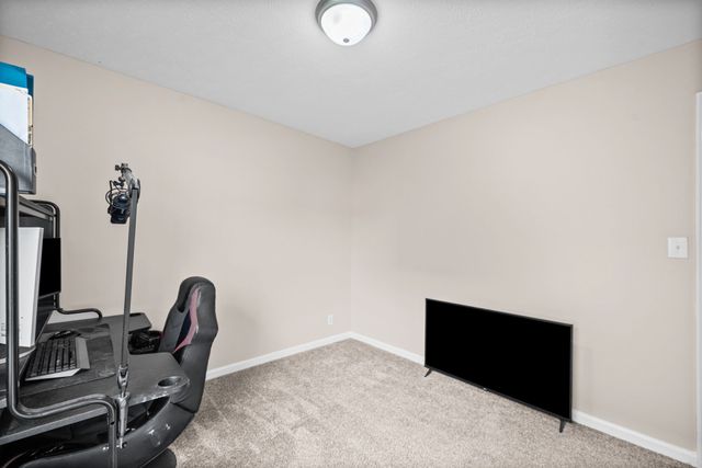 1292 Freedom Dr, Clarksville, TN 37042