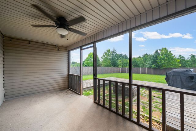 1292 Freedom Dr, Clarksville, TN 37042