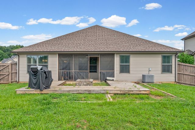 1292 Freedom Dr, Clarksville, TN 37042