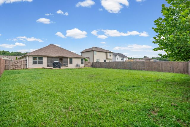 1292 Freedom Dr, Clarksville, TN 37042