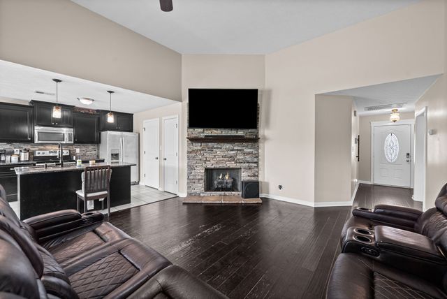 1292 Freedom Dr, Clarksville, TN 37042