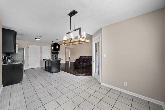 1292 Freedom Dr, Clarksville, TN 37042