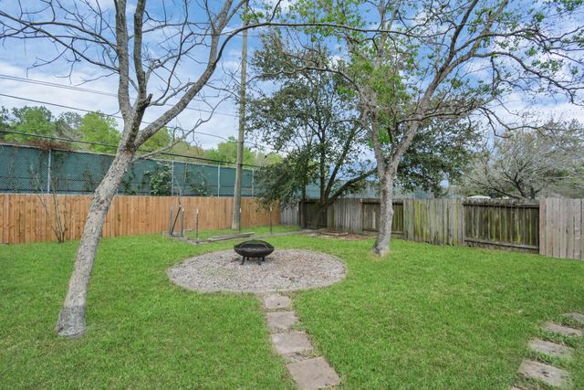 13339 Yaupon Holly Lane, Houston, TX 77044