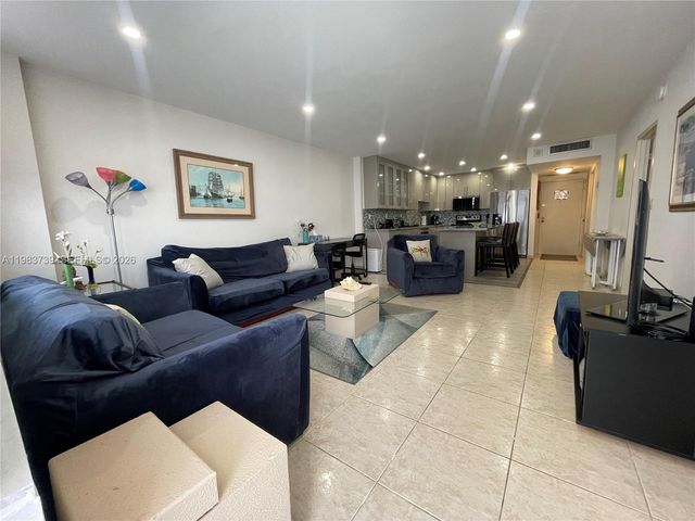 3725 S Ocean Dr 911, Hollywood, FL 33019