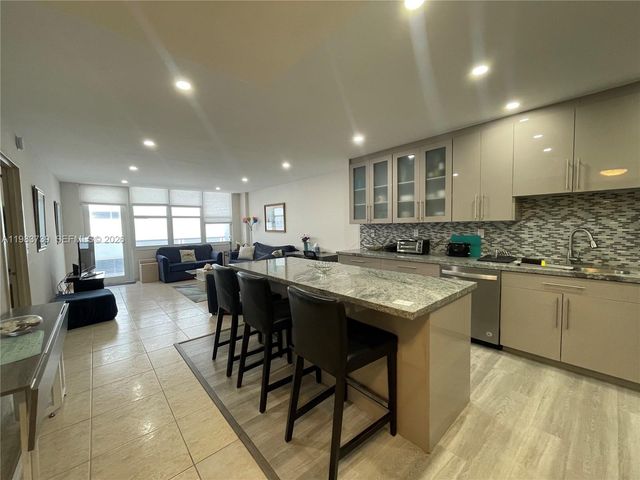 3725 S Ocean Dr 911, Hollywood, FL 33019