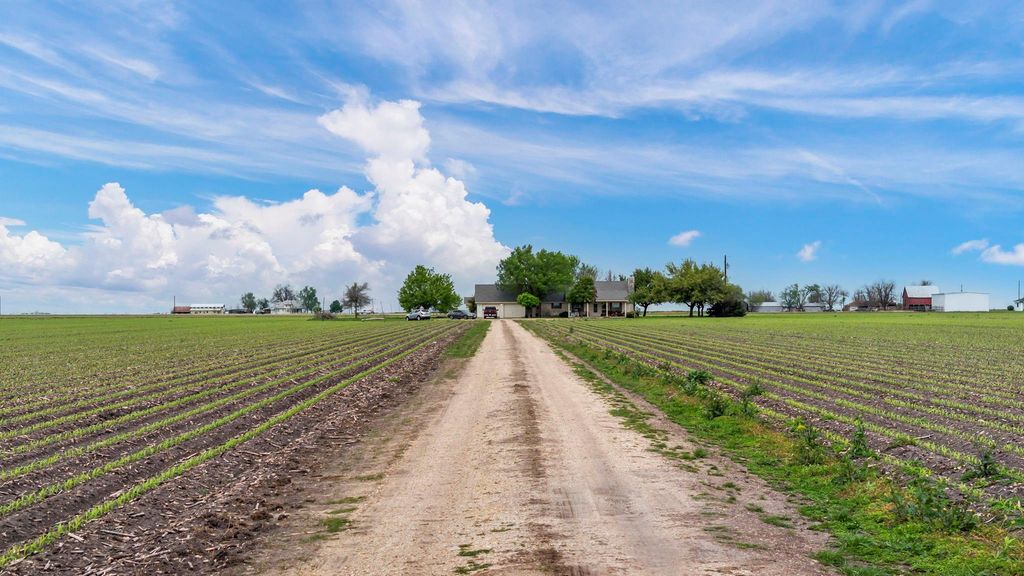 3255 County Road 369, Taylor, TX 76574