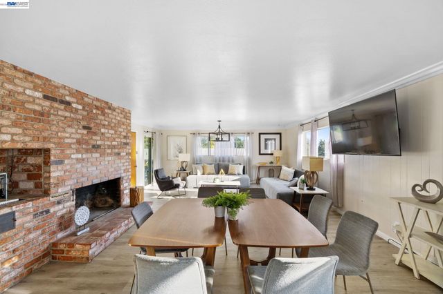 2245 Sol St, Castro Valley, CA 94578