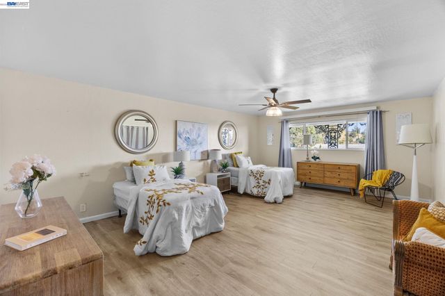 2245 Sol St, Castro Valley, CA 94578