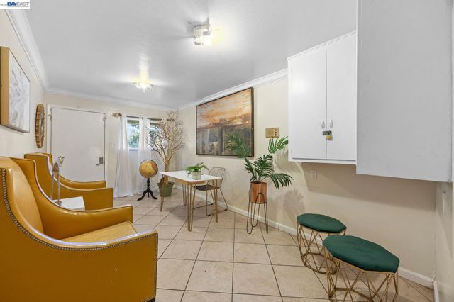 2245 Sol St, Castro Valley, CA 94578