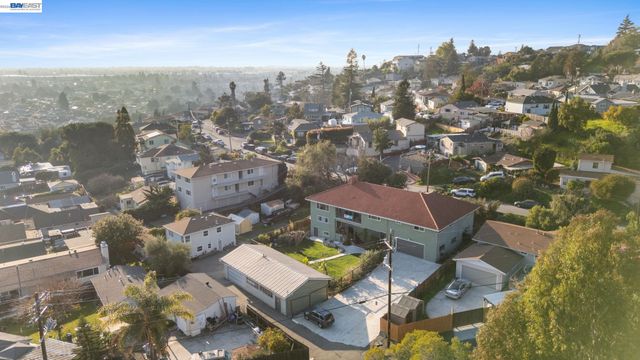 2245 Sol St, Castro Valley, CA 94578