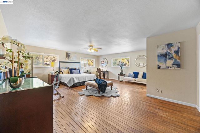 2245 Sol St, Castro Valley, CA 94578