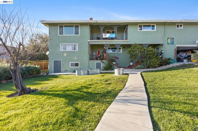 2245 Sol St, Castro Valley, CA 94578