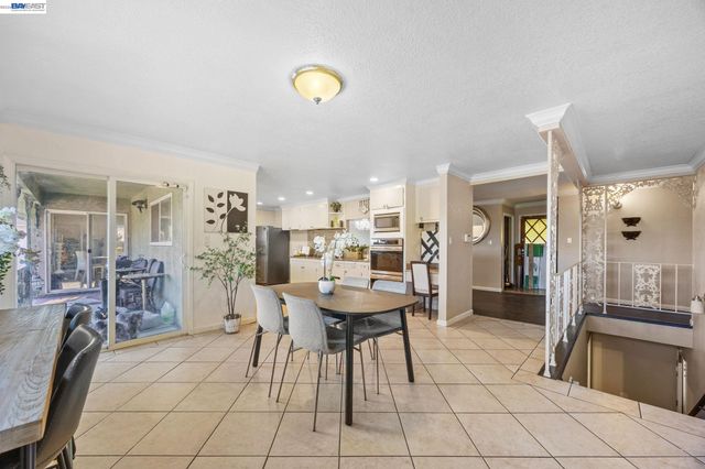 2245 Sol St, Castro Valley, CA 94578